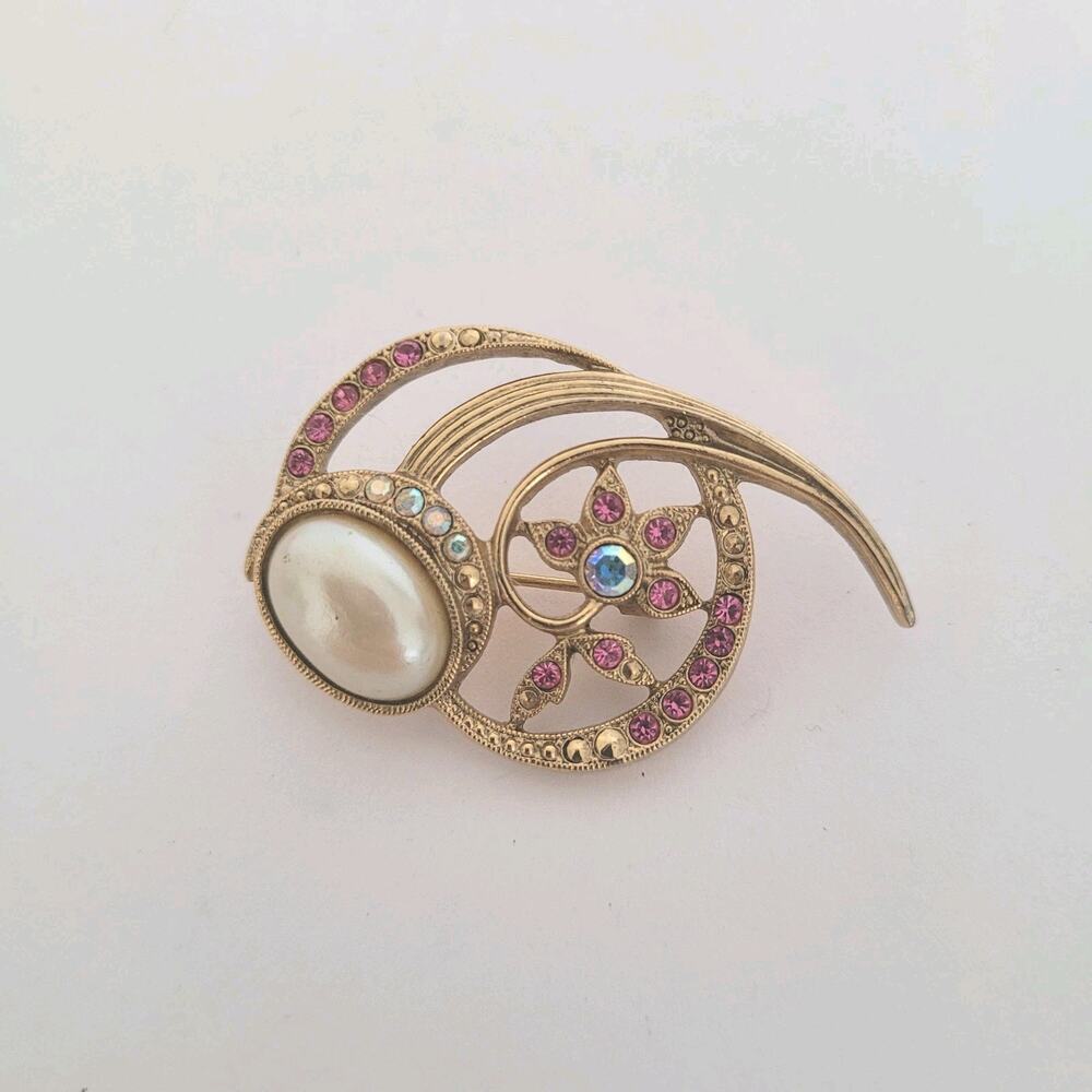 Vintage Gold Tone Pin Brooch Oval With Faux Pearl Pink Rhinestones Floral 1,7"